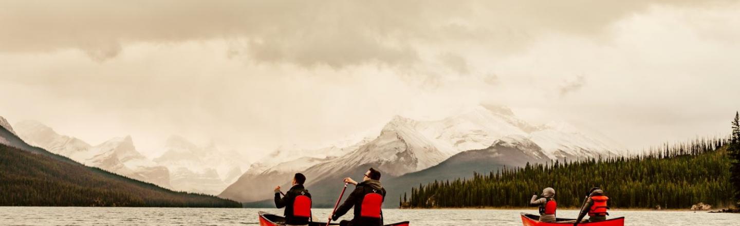 canoeing at lake louise